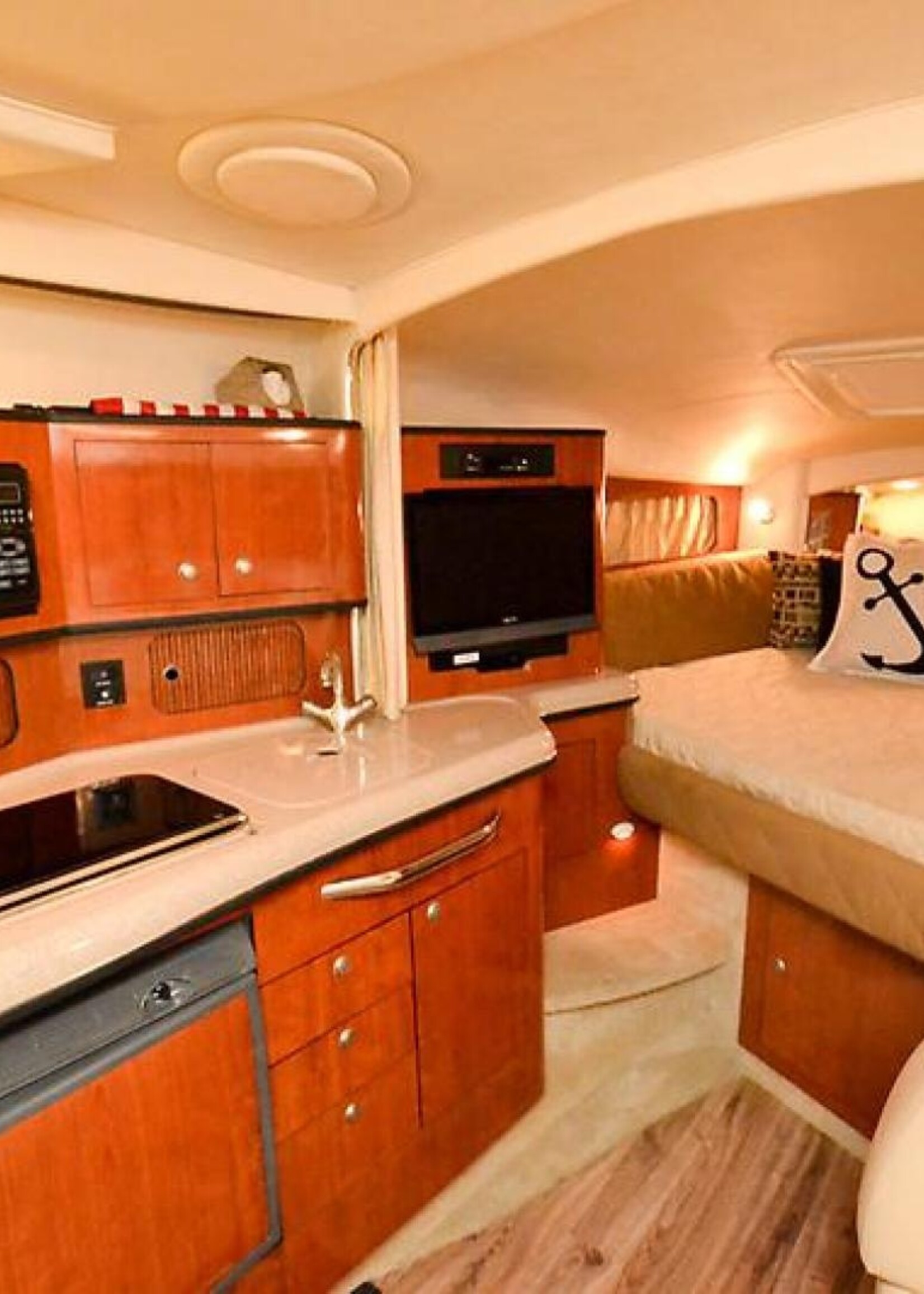 Sea Ray Sundancer 300, 2007, 2x Mercruiser 5.0 V8 Mpi, 460 uur