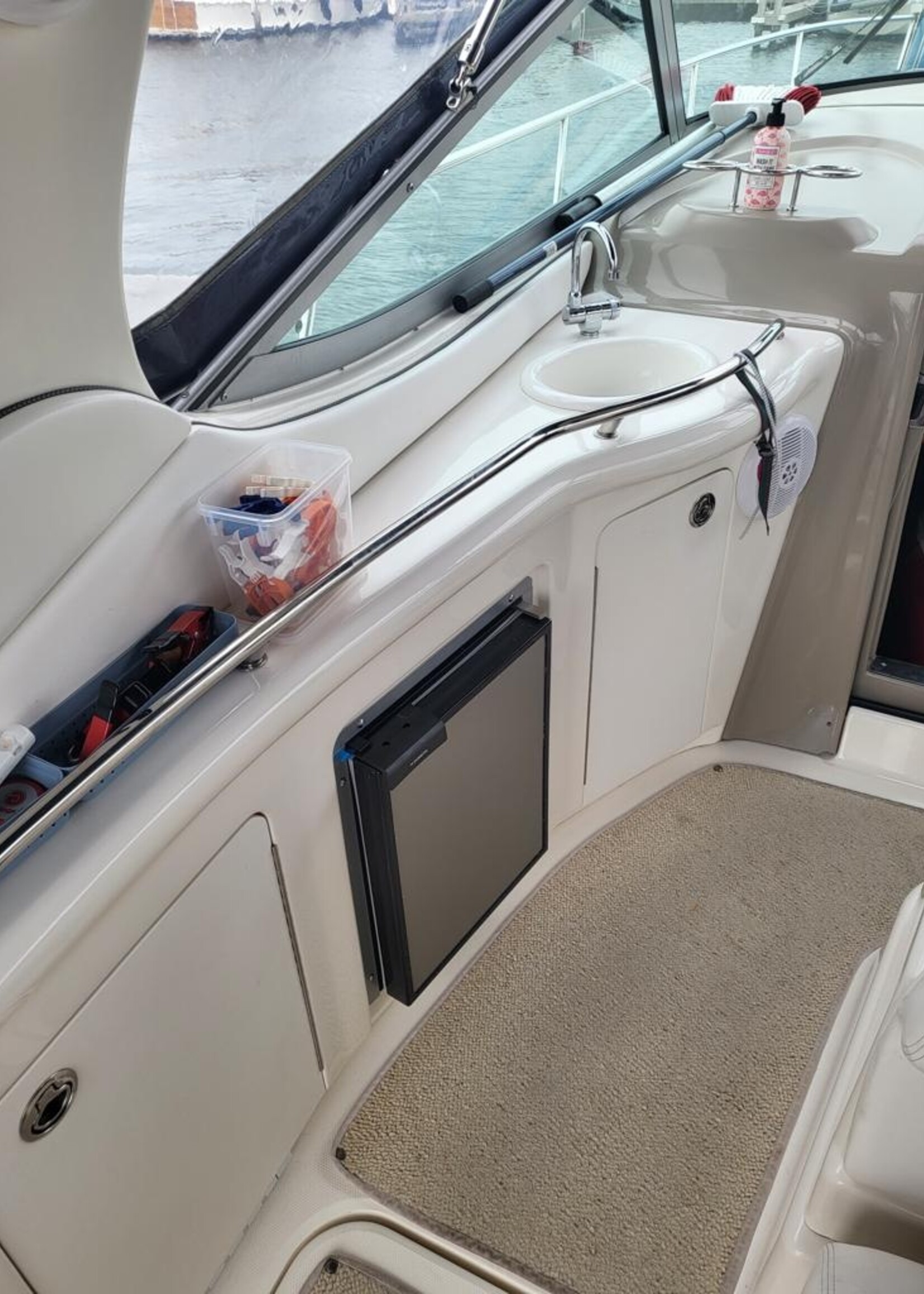 Sea Ray Sundancer 300, 2007, 2x Mercruiser 5.0 V8 Mpi, 460 uur