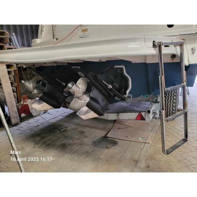 Sea Ray Sundancer 300, 2007, 2x Mercruiser 5.0 V8 Mpi, 460 uur