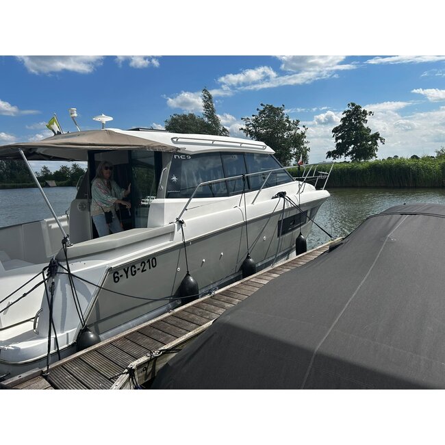 Jeanneau NC9 Hardtop, 2012, diesel 260PK