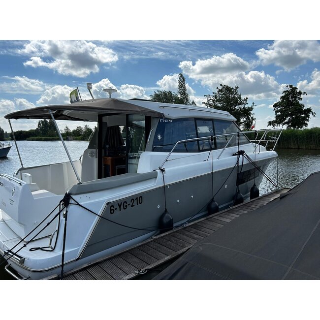 Jeanneau NC9 Hardtop, 2013, diesel 260PK
