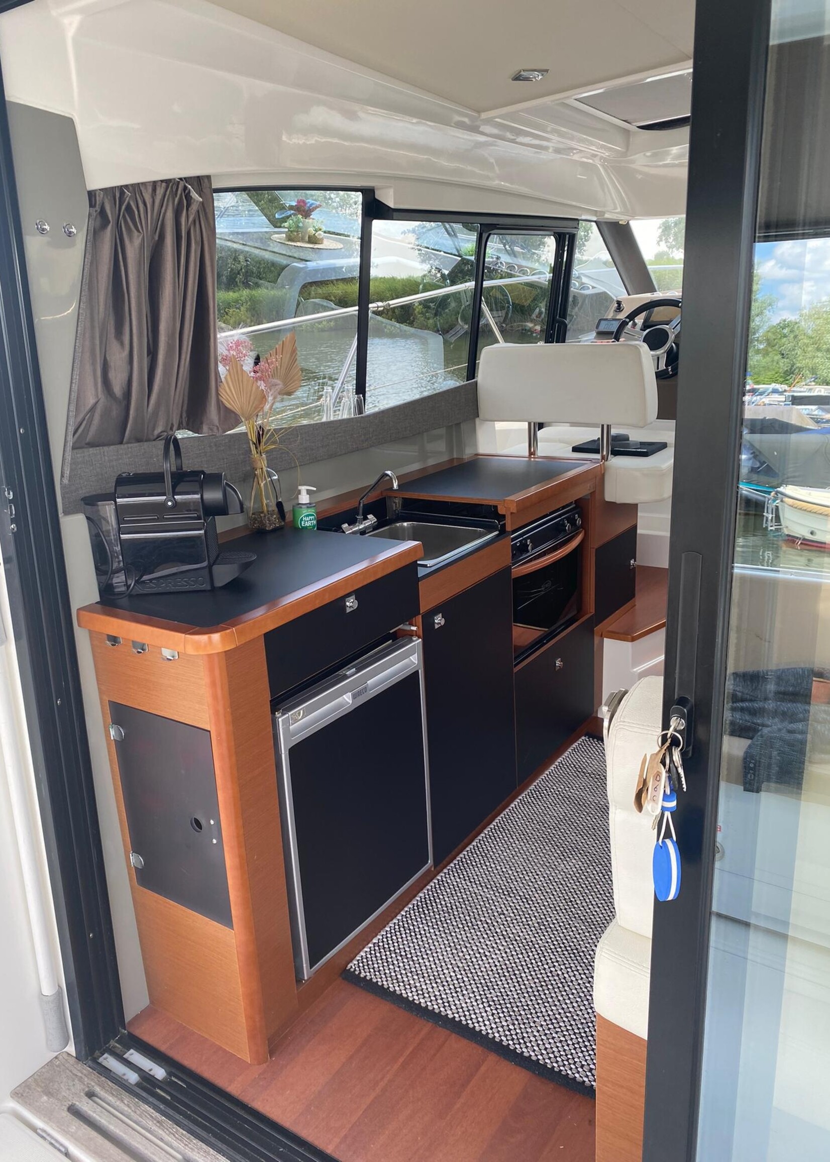 Jeanneau NC9 Hardtop, 2012, diesel 260PK