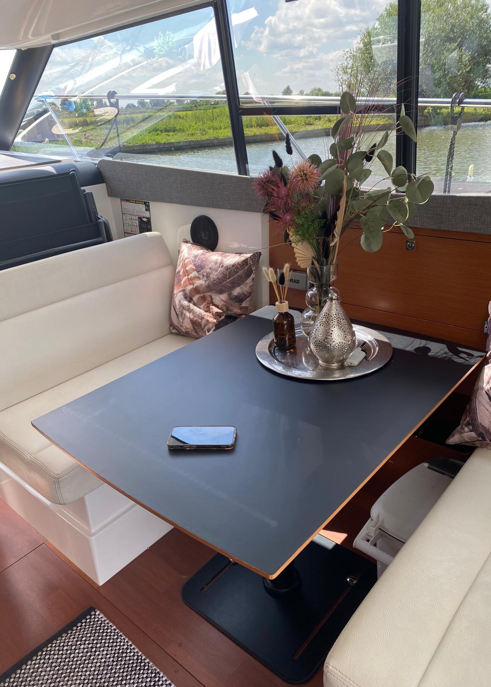 Jeanneau NC9 Hardtop, 2013, diesel 260PK