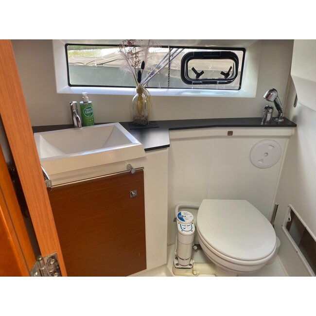 Jeanneau NC9 Hardtop, 2012, diesel 260PK