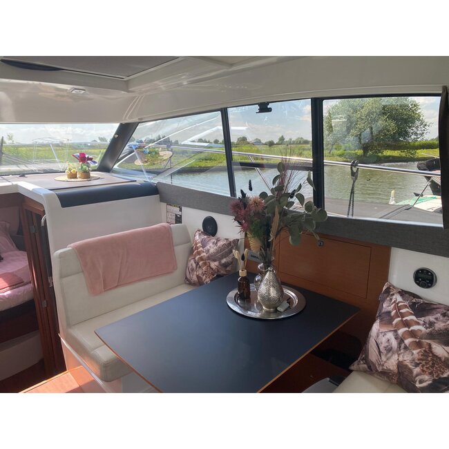 Jeanneau NC9 Hardtop, 2012, diesel 260PK