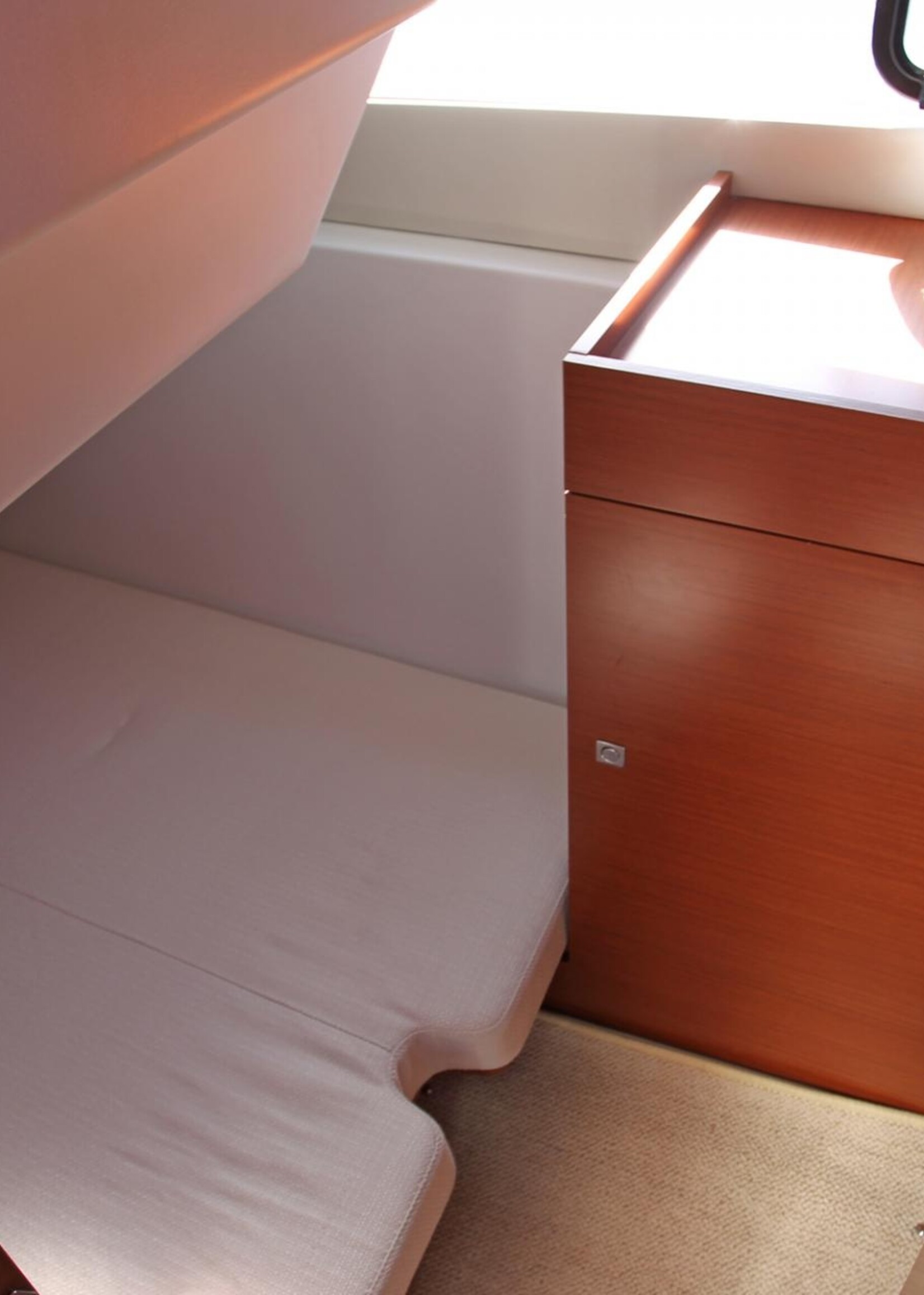 Jeanneau NC9 Hardtop, 2012, diesel 260PK