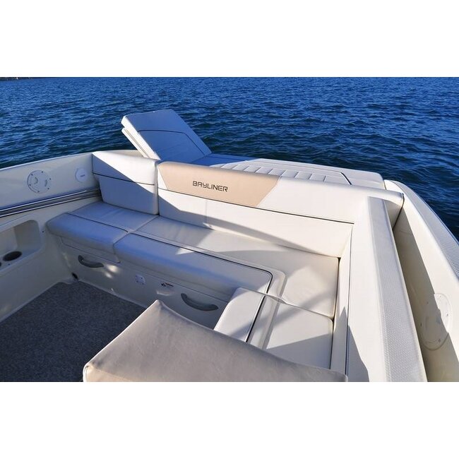 Bayliner 642 Cuddy 3.0Ltr TKS, 140pk, 2015, 160 uur