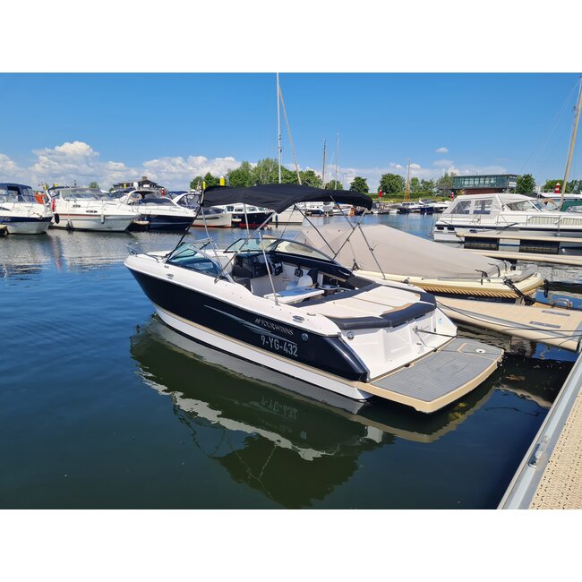 Four Winns Sundowner 285 Volvo 7.4 Liter V8 GSI 385PK 2003 - Copy