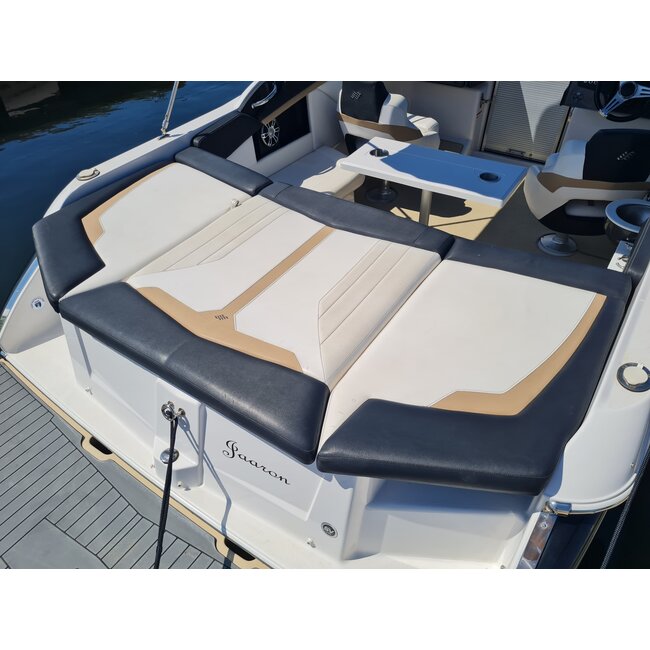 Four Winns S235, 5.0 V8 300 PK uit 2013