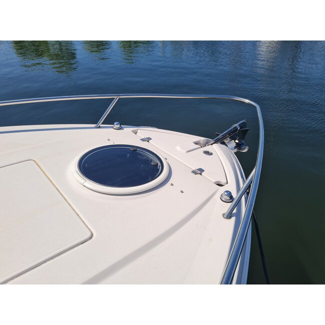 Four Winns S235, 5.0 V8 300 PK uit 2013