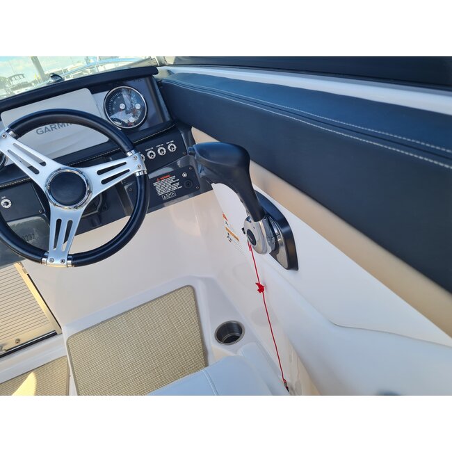 Four Winns Sundowner 285 Volvo 7.4 Liter V8 GSI 385PK 2003 - Copy