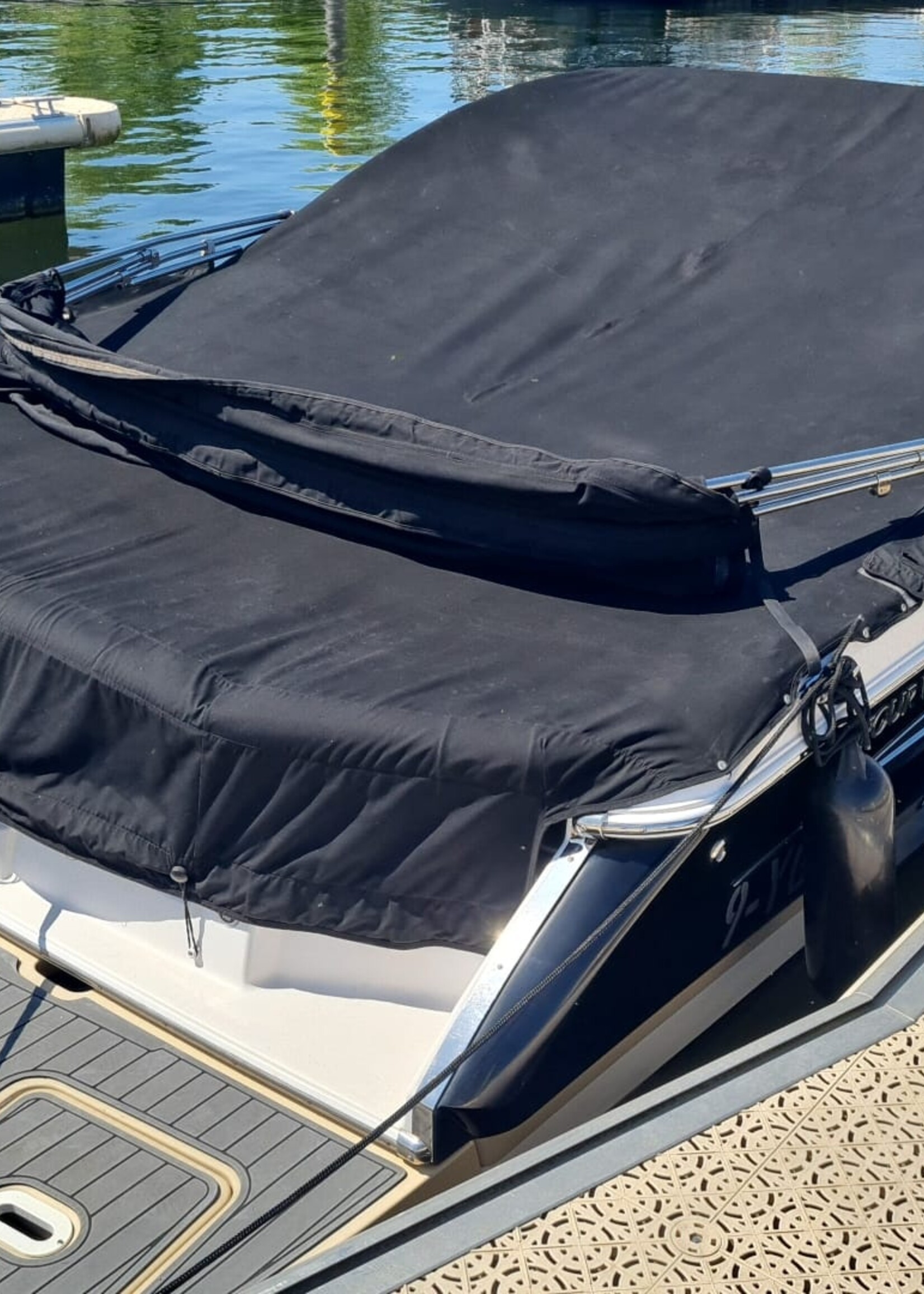 Four Winns S235, 5.0 V8 300 PK uit 2013