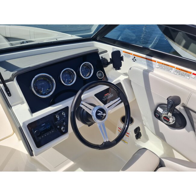 Sea Ray 230 SPX OB Mercury Verado V8 250pk, 2021