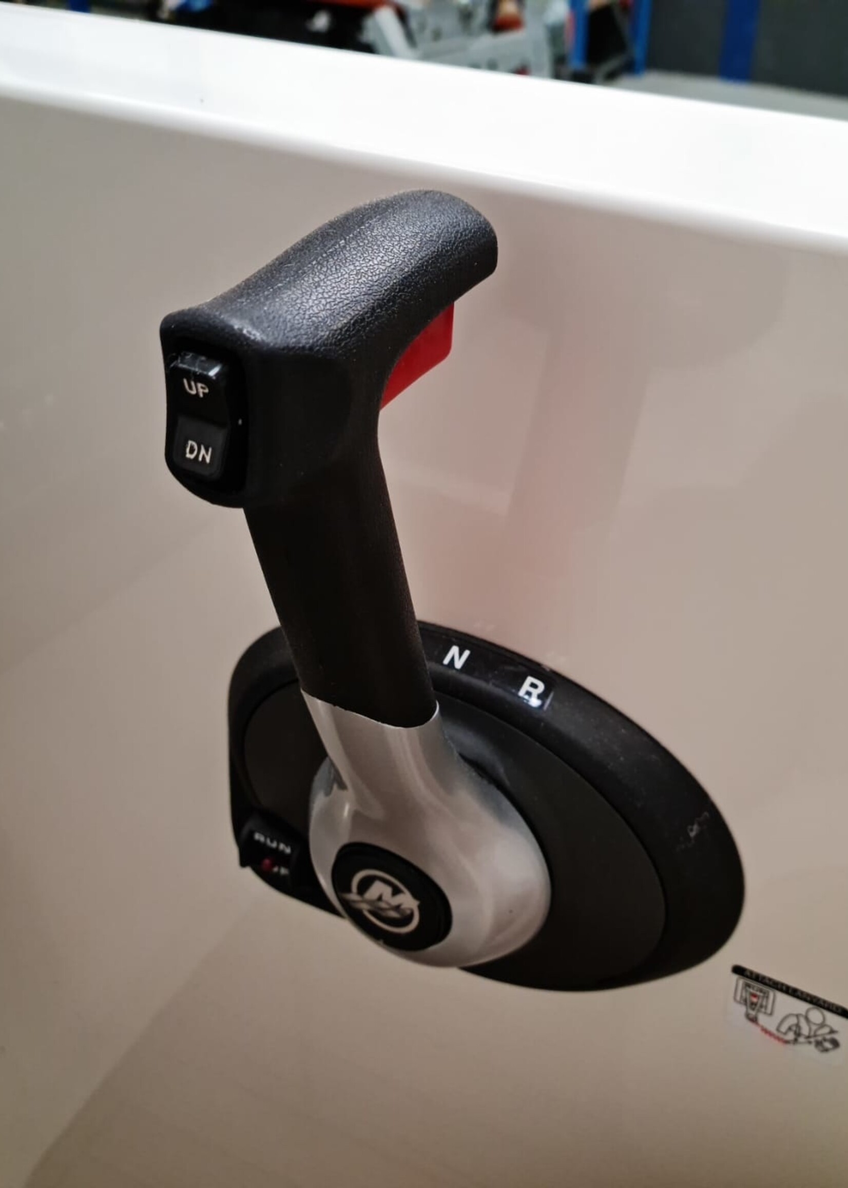 Bayliner VR5 Bowrider, 4.3MPI V6 180PK, 165uur, 2016