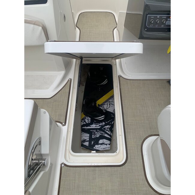 Bayliner VR5 Bowrider, 4.3MPI V6 180PK, 165uur, 2016