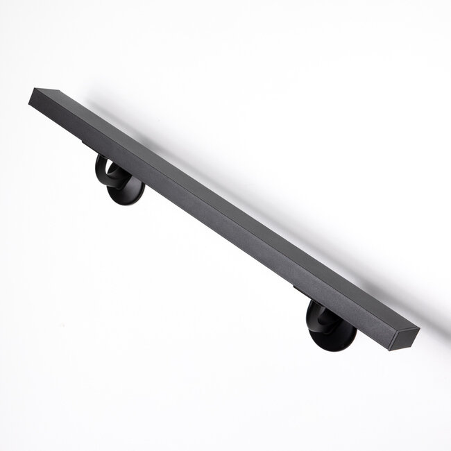 Zwarte aluminium trapleuning | Plat 4 mm x 2 mm