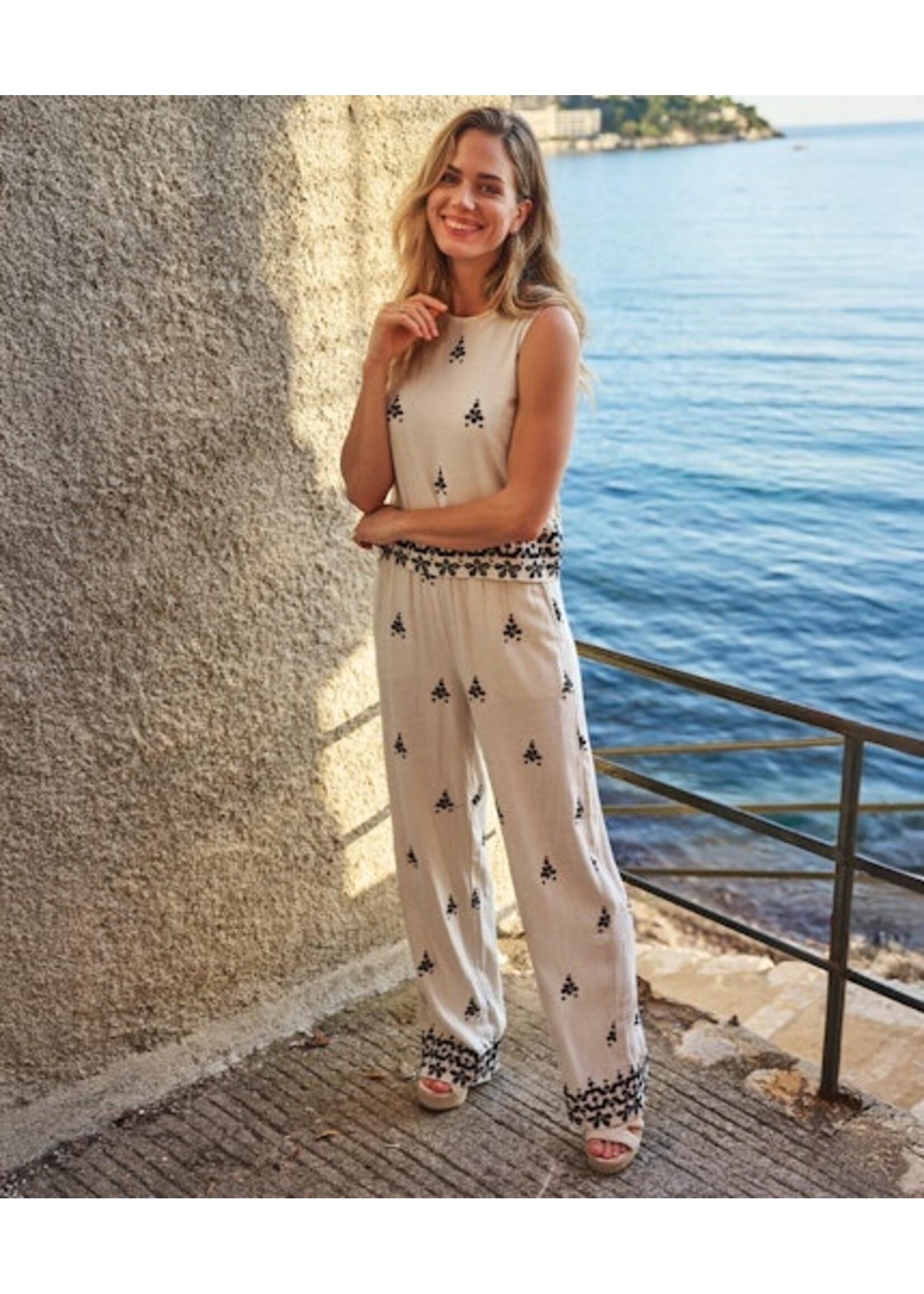 EsQualo Trousers embroidery