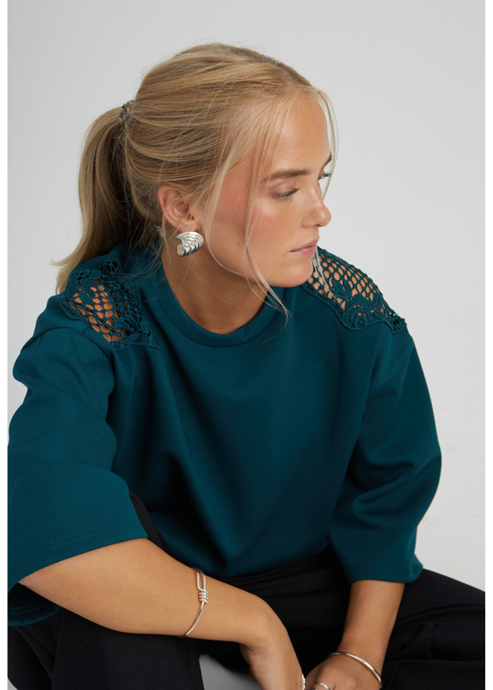 Peppercorn Sweater Tommie