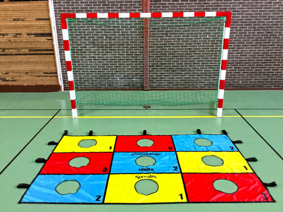 Spordas Cardiogoal | Doelwit doek | 3 x 1,8 m | 9 mikgaten