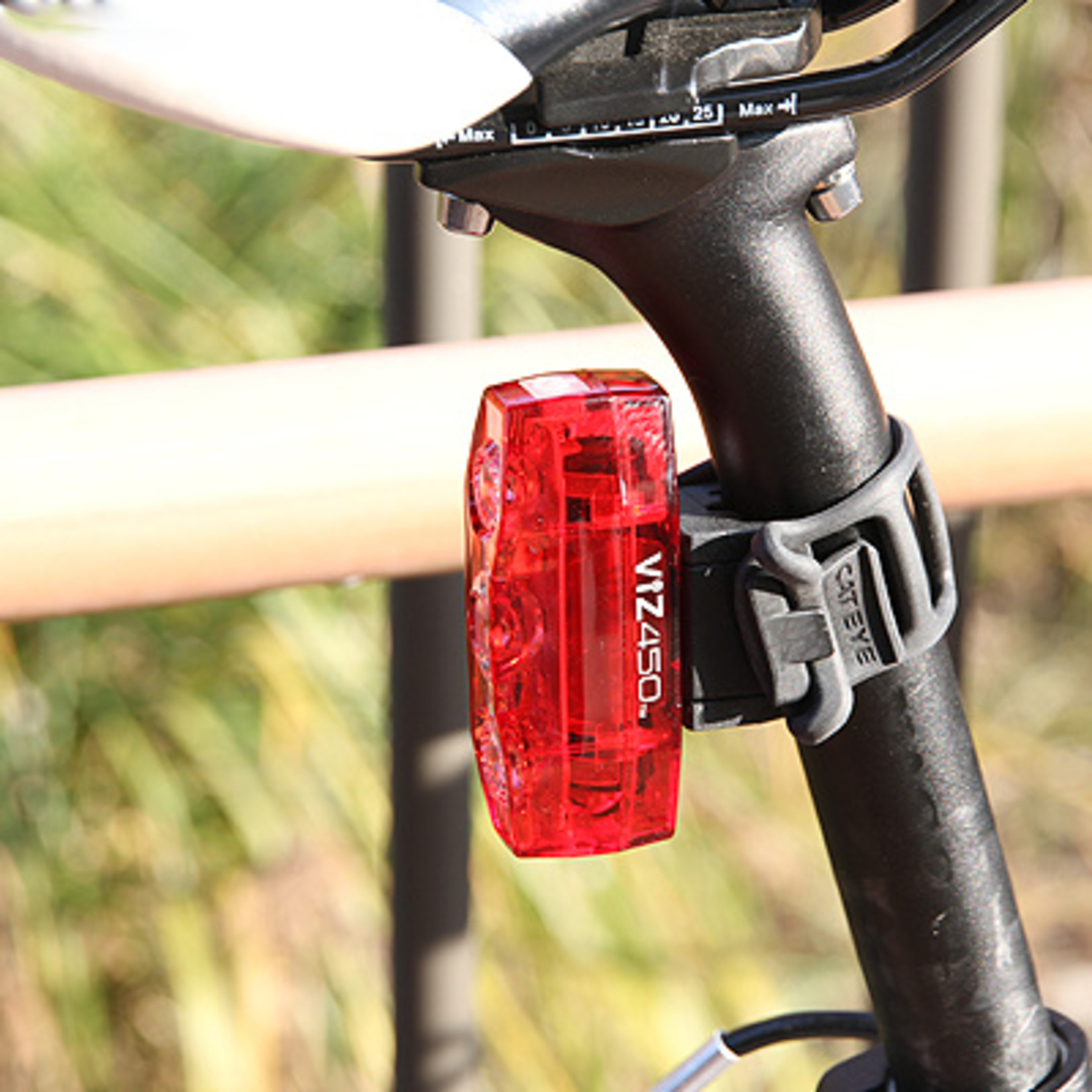 CATEYE VIZ 450 REAR LIGHT