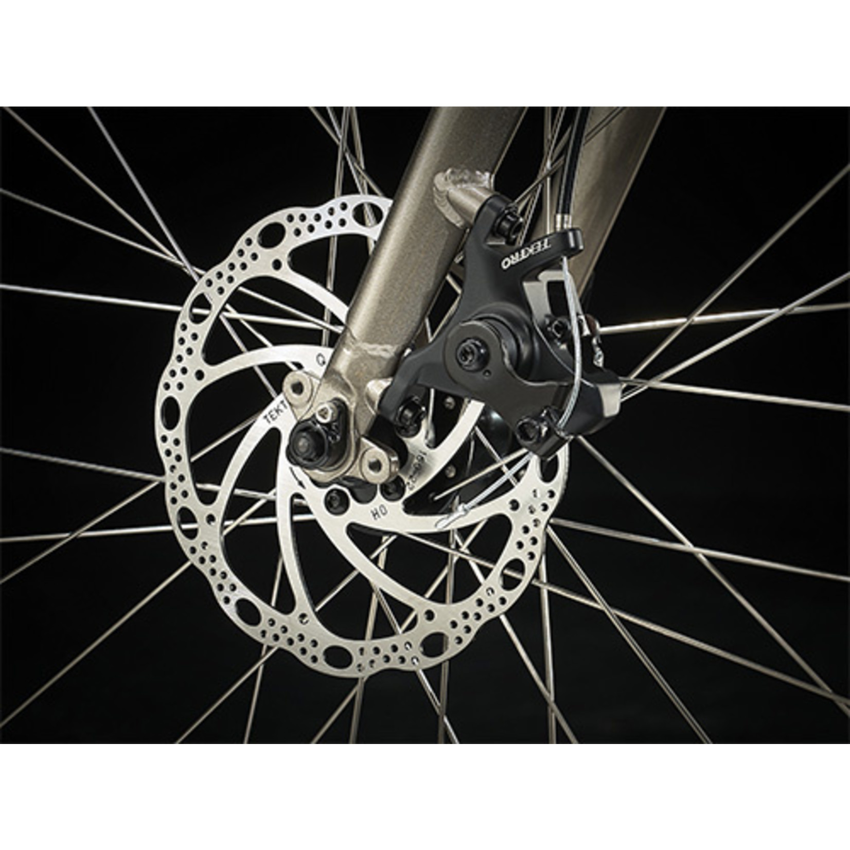 STAGGER DISC METALLIC GUNMETAL 2022 