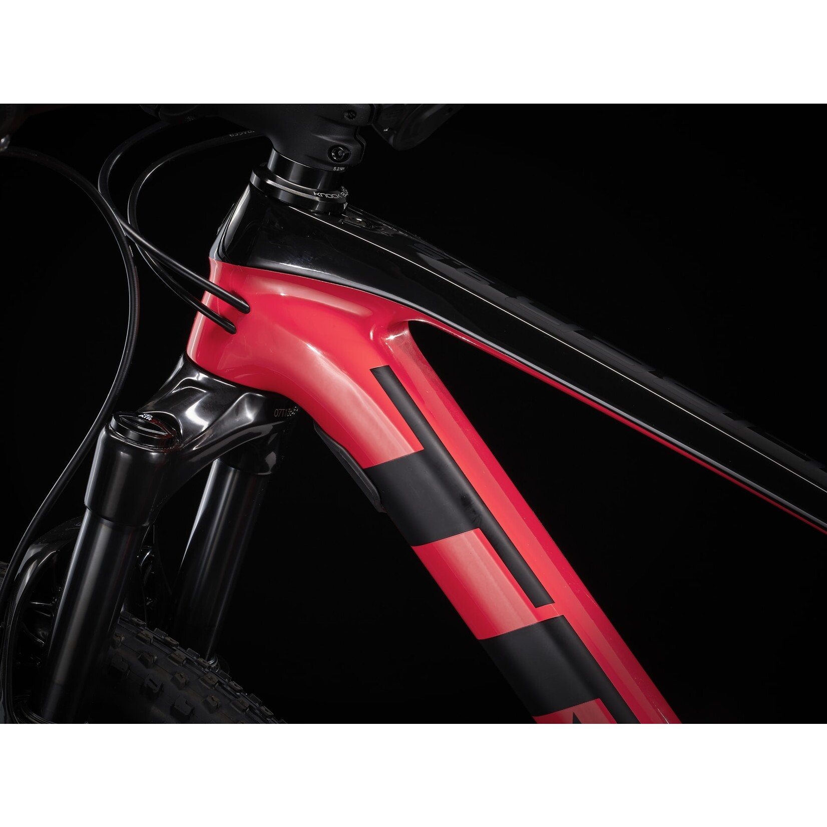 TREK PROCALIBER 9.5 RADIOACTIVE RED TREK BLACK LK Bikes