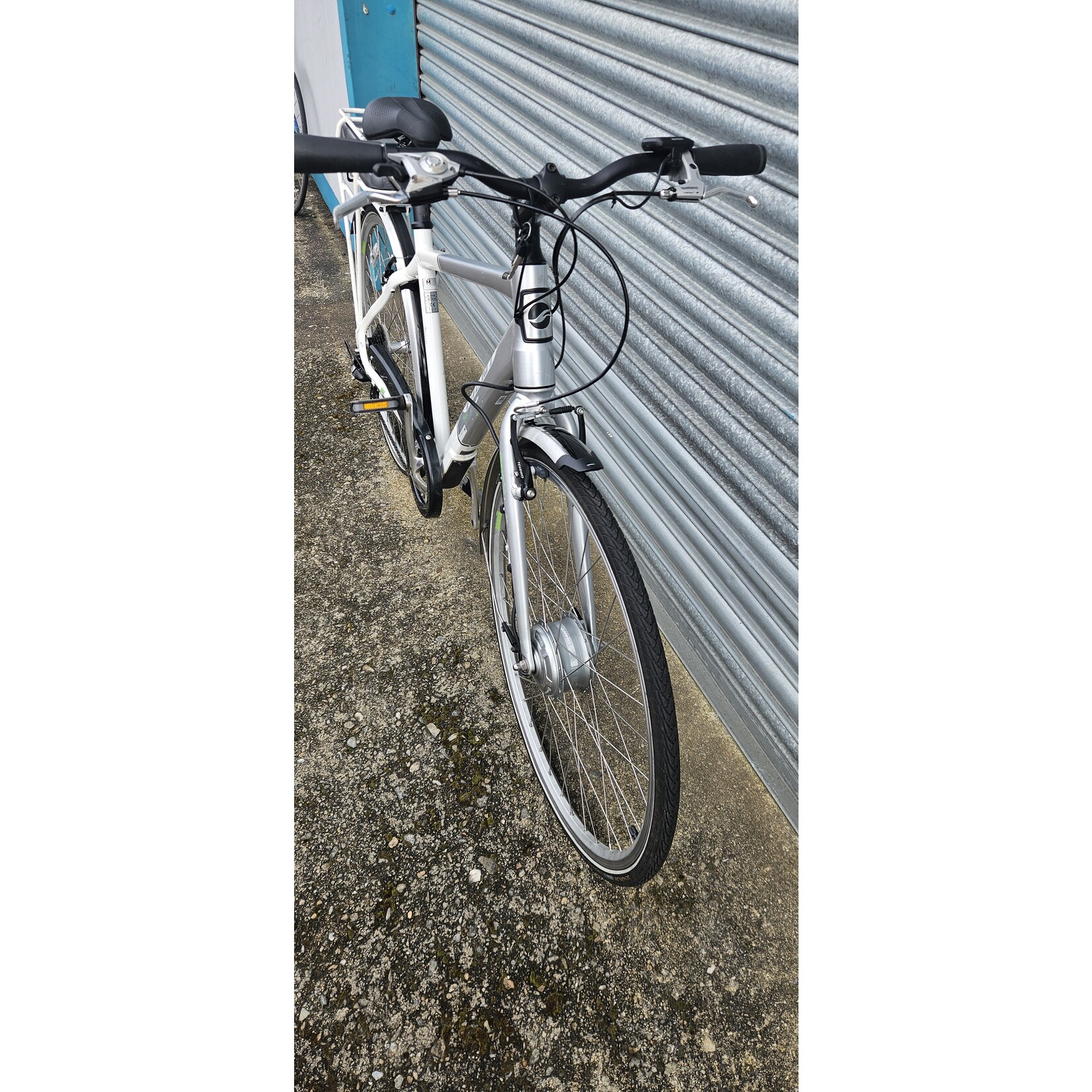 GIANT TWIST LITE E BIKE MEDIUM