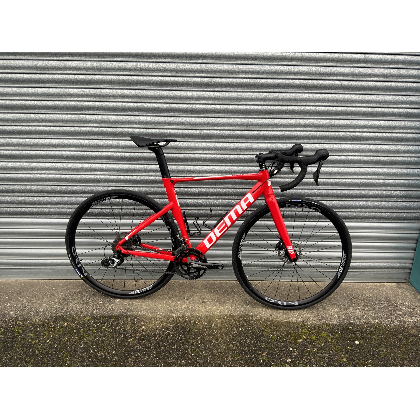 DEMA LEONY ROAD BIKE 55CM ALLOY FRAME CARBON FORK