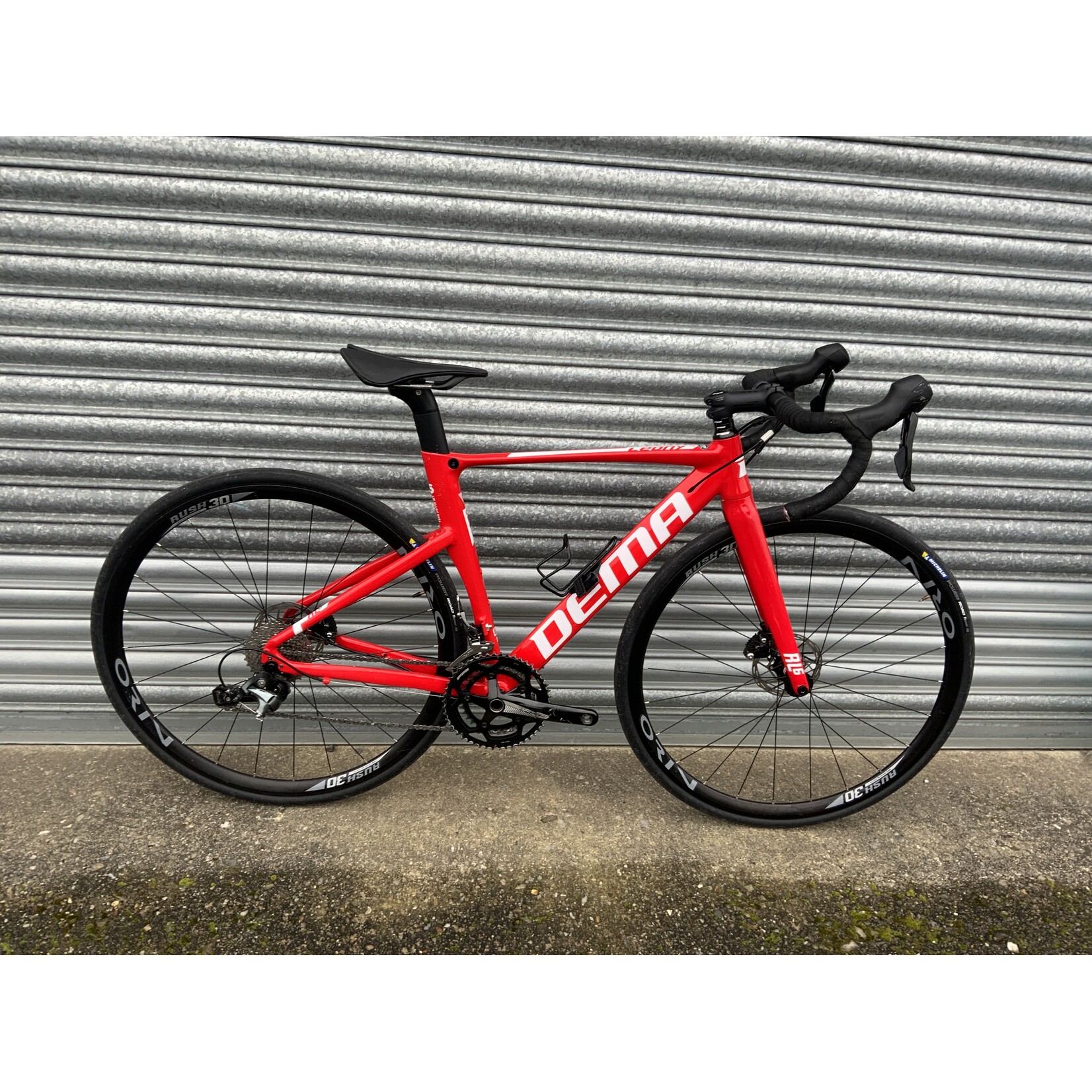 DEMA LEONY ROAD BIKE 52CM ALLOY FRAME CARBON FORK