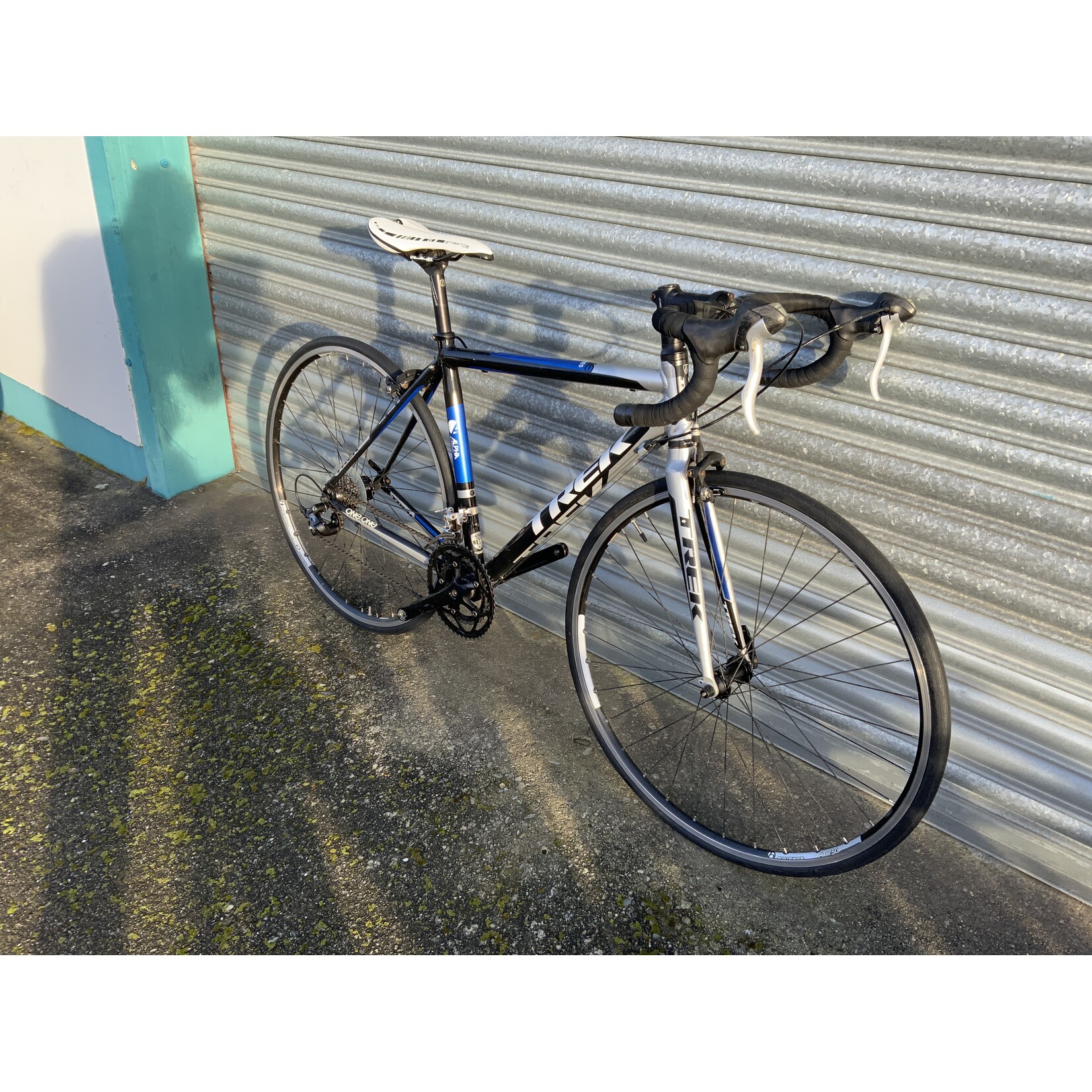 TREK 1.1 52CM ROAD BIKE
