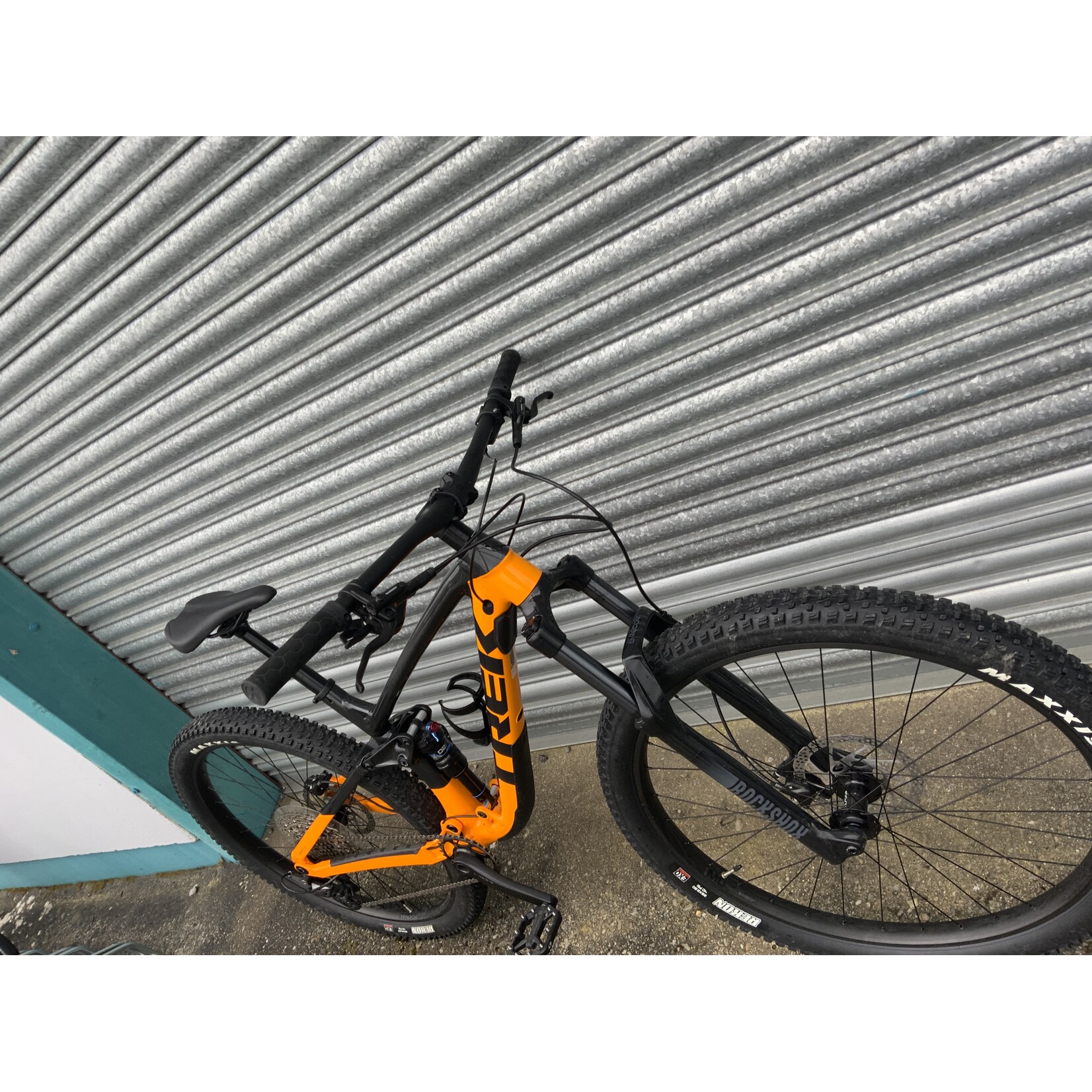 Trek TREK FUEL EX 5 MED (LIKE NEW)