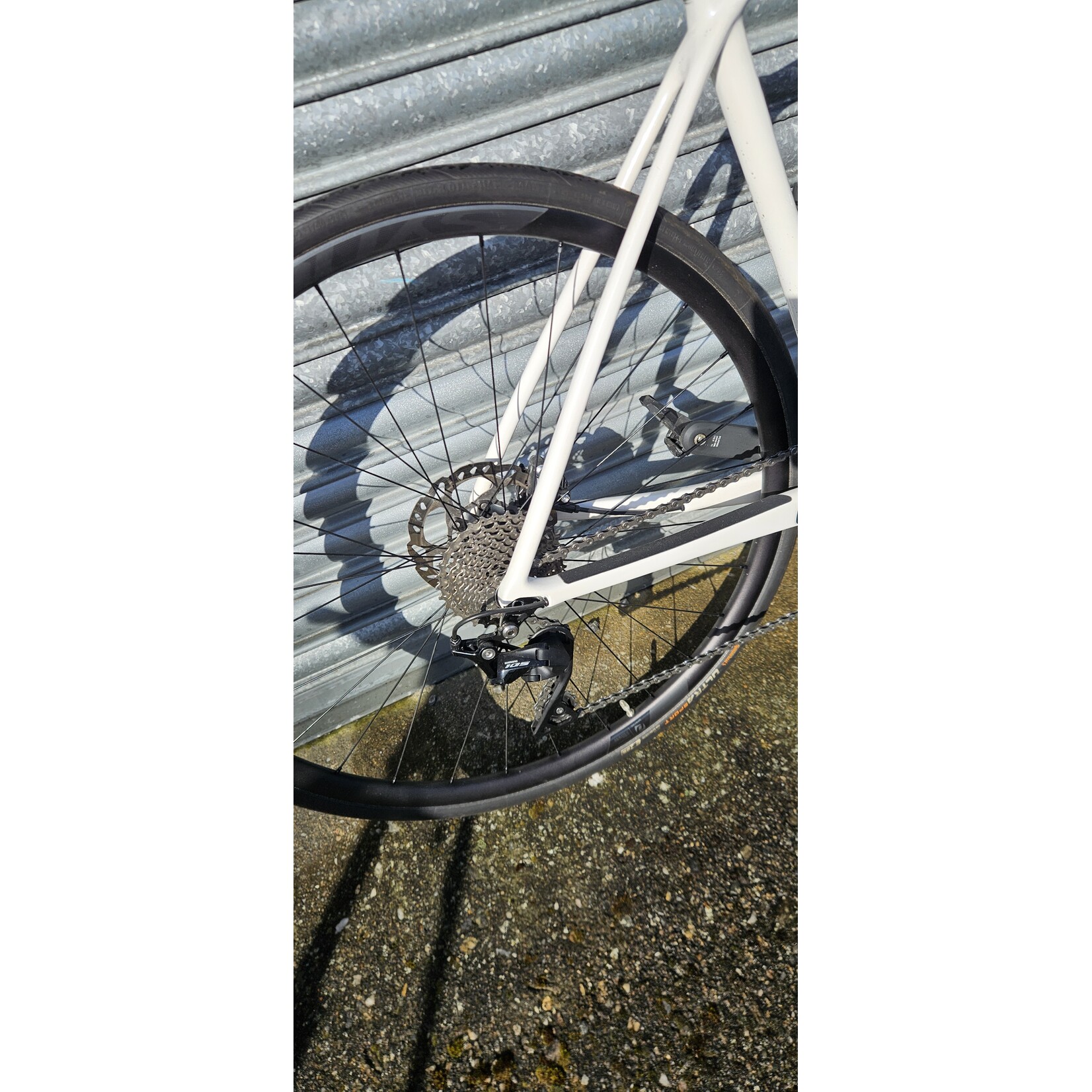 SCOTT ADDICT 20 MEDIUM ROAD BIKE