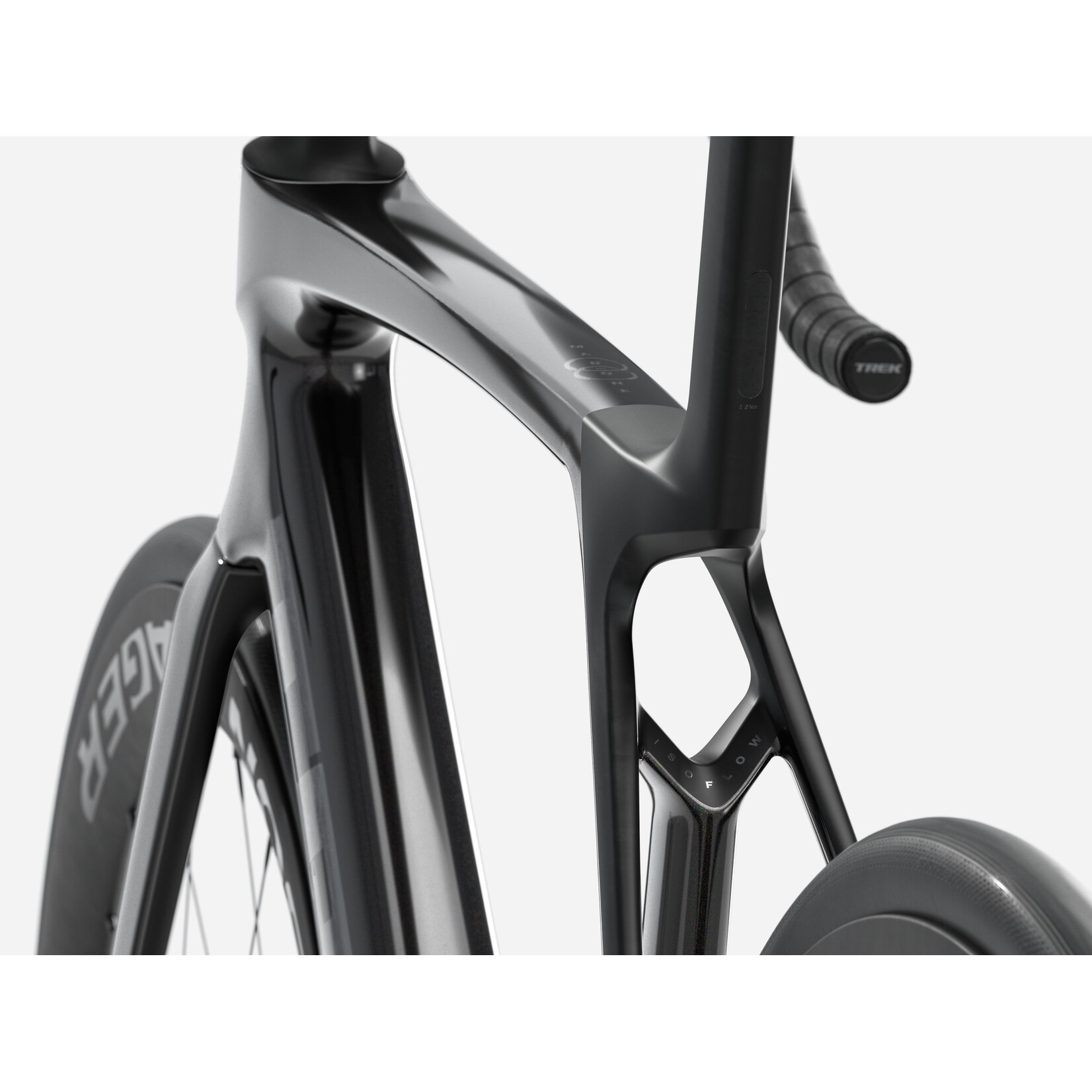 Trek TREK MADONE SL 7 GEN 8 GLOSS DARK STAR/MATTE DEEP SMOKE