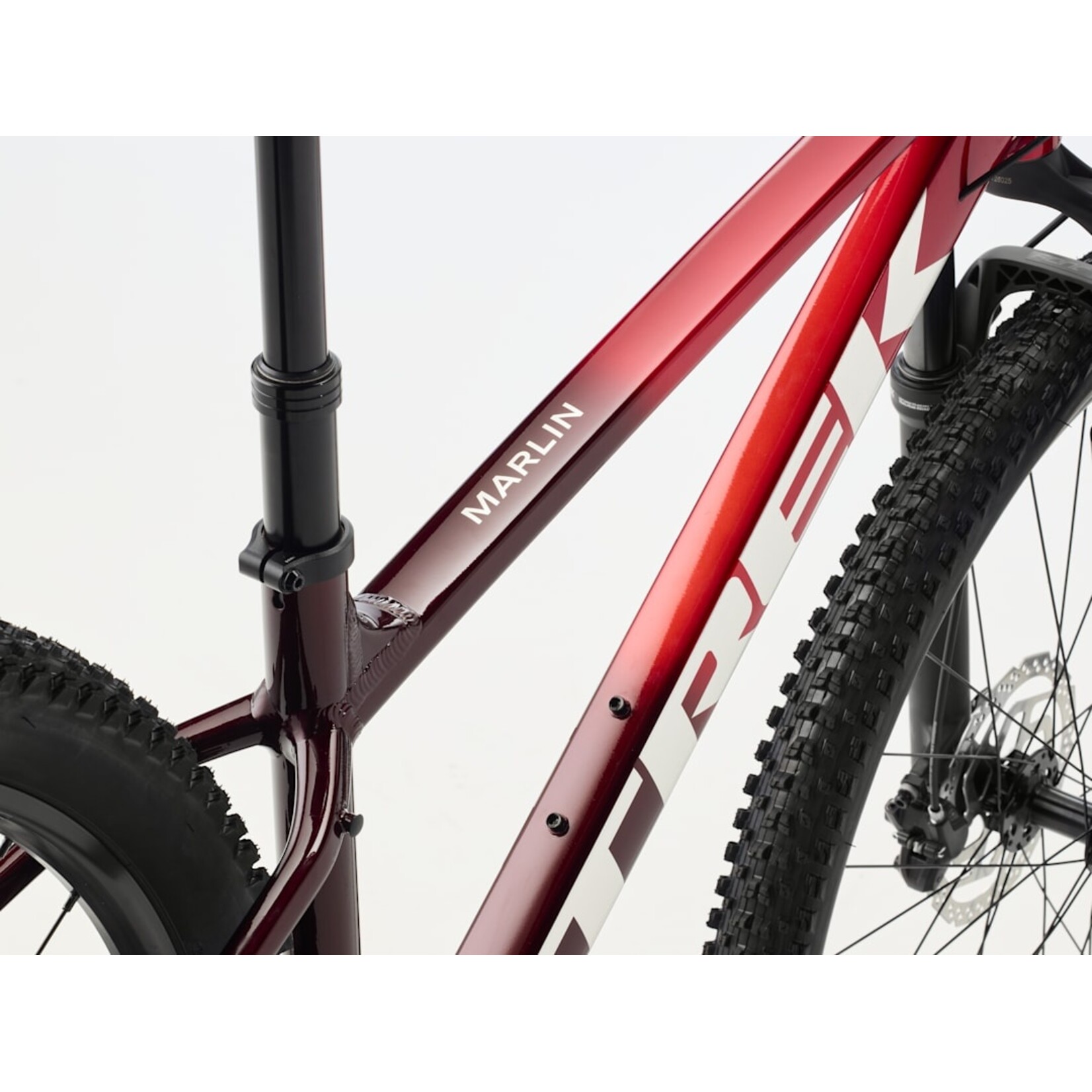 Trek TREK MARLIN 7 GEN 3 FURY RED FADE