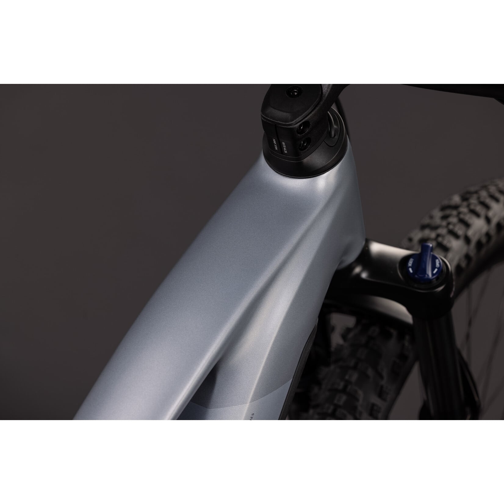 Cube CUBE REACTION HYBIRD PERFORMANCE 720 ASHGREY