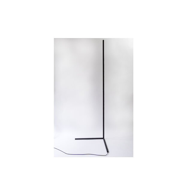 RGB-LED lattiavalaisin kaukosäätimellä