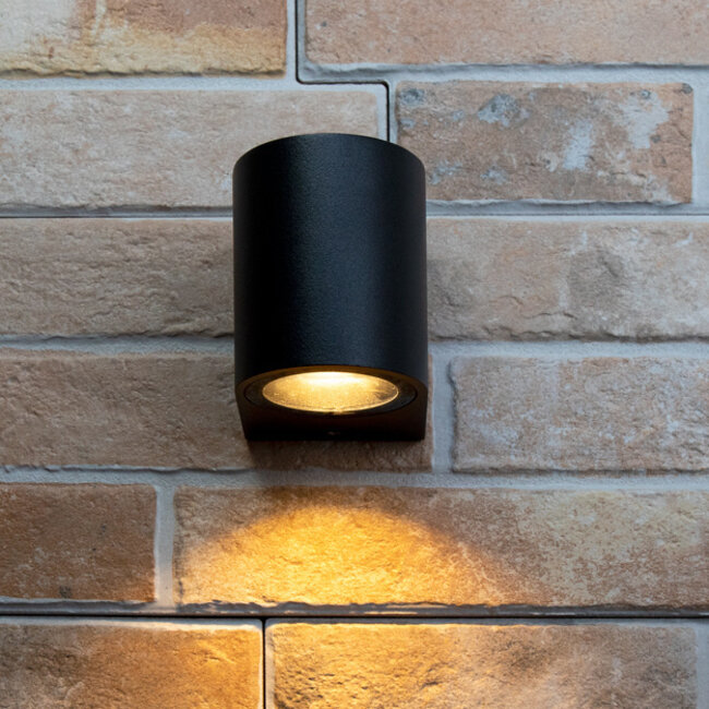 Nela moderni seinävalaisin - mattamusta