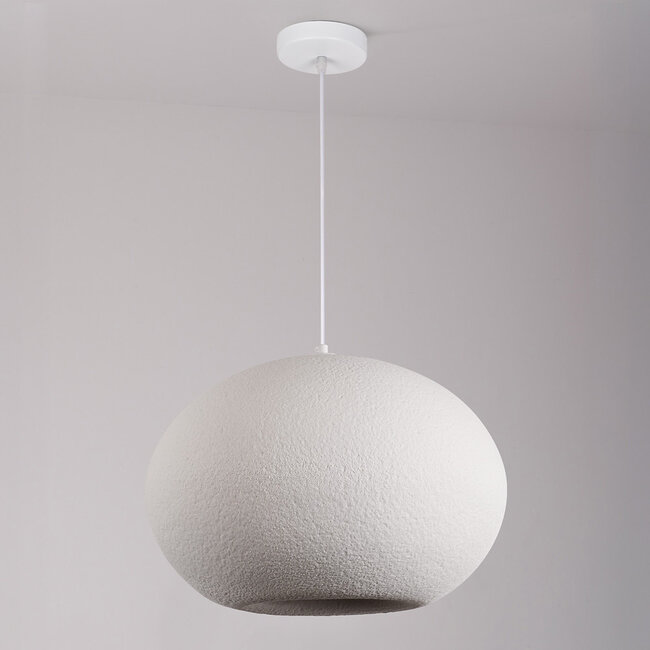 Moderni Wabi Sabi -riippuvalaisin kiviefektillä Sora Ø47 cm - valkoinen