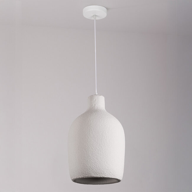 Pelkistetty wabi sabi -riippuvalaisin Hikari kivimäisellä pinnalla Ø 31 cm - valkoinen