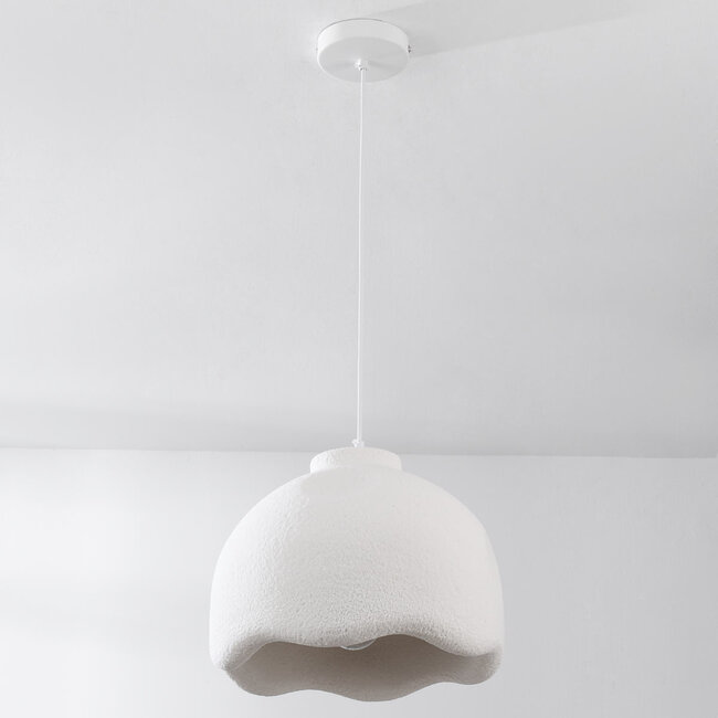Wabi sabi -riippuvalaisin Iro kivimäisellä pinnalla Ø 35 cm - valkoinen