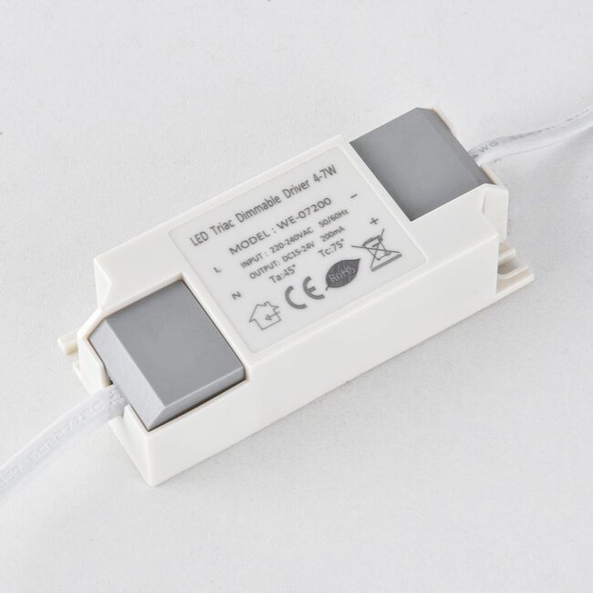 Upotettava spotti Adam, 4 W, dim-to-warm-toiminto, UGR<15