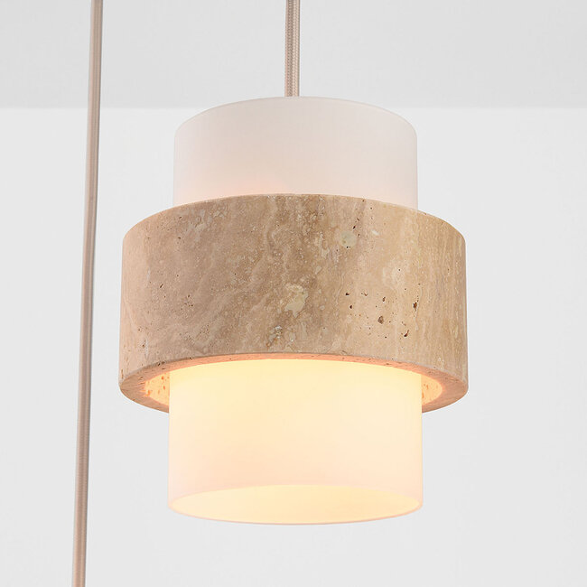 Riippuvalaisin Sani 3 kuvulla, travertiinia ja maidonvalkoista lasia - beige