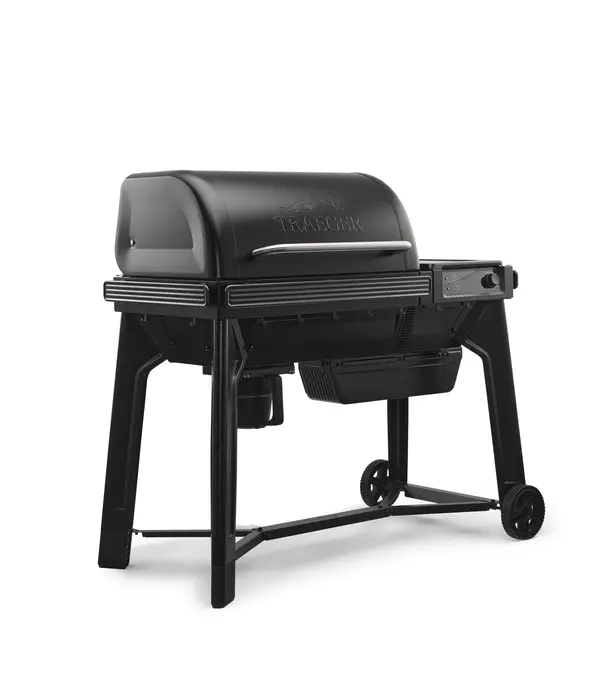 Traeger Traeger - Woodridge (Pellet Grill)