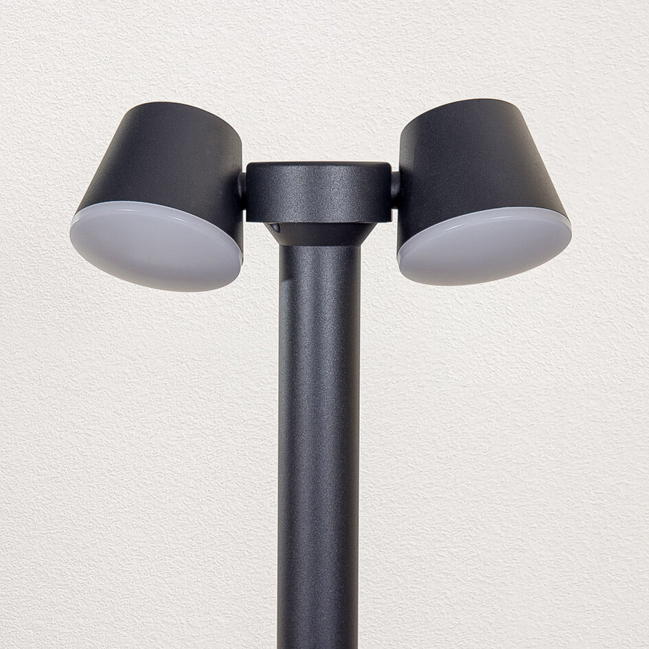 Regulowana zewnętrzna lampa podłogowa Penny - czarna