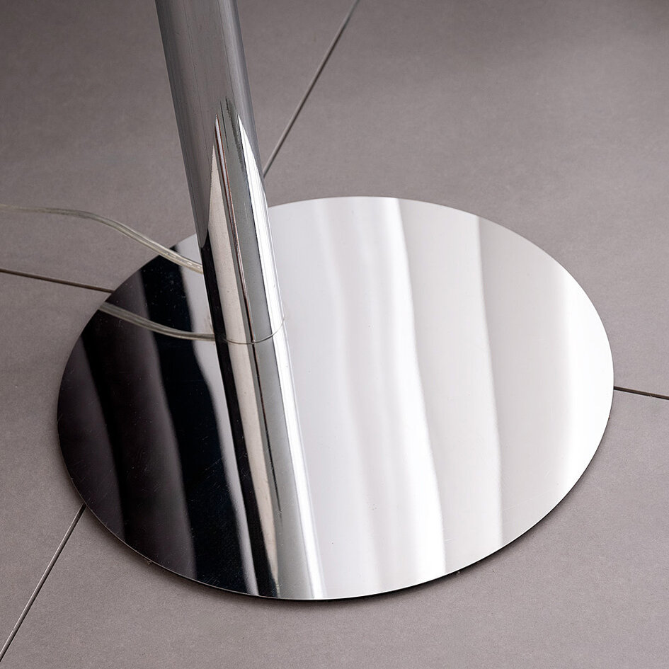 Design lampa podłogowa Louis z wbudowanymi diodami LED