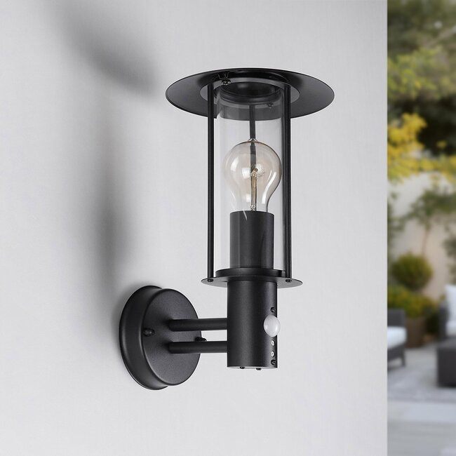 Wiejska zewnętrzna lampa ścienna Lore z czujnikiem - czarny