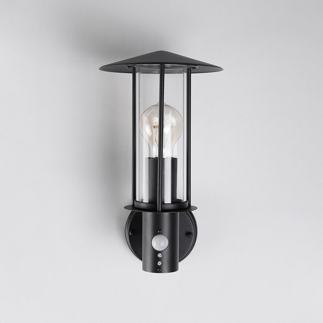 Wiejska zewnętrzna lampa ścienna Lore z czujnikiem - czarny