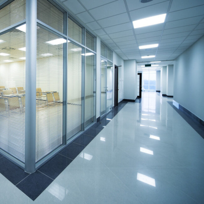 Zestaw 4 ściemnialnych paneli LED, 60x60cm, UGR<19, 30W, 4000K - 125lm/W