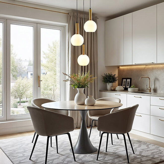 Lampa wisząca Aiden z mlecznobiałym szkłem, 3 światła