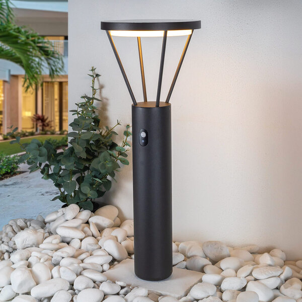 Solarna zewnętrzna lampa podłogowa Marina z czujnikiem